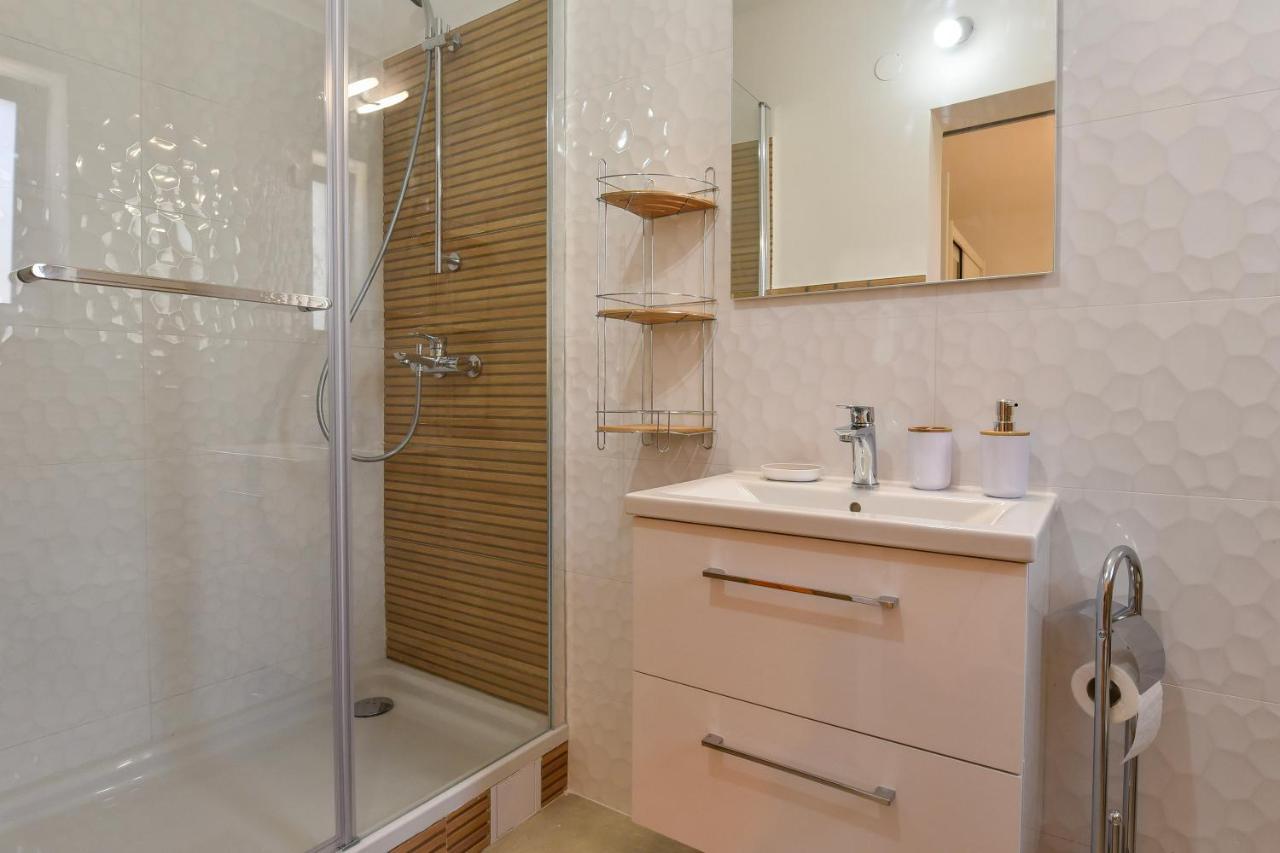 New Luxury 3 Bedroom 4 Air Conditioners Zara Esterno foto