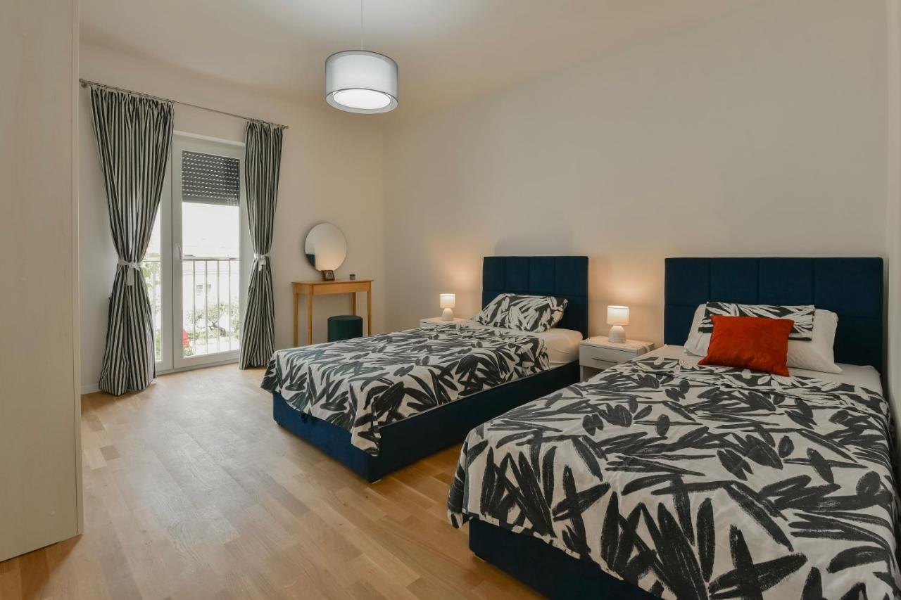 New Luxury 3 Bedroom 4 Air Conditioners Zara Esterno foto